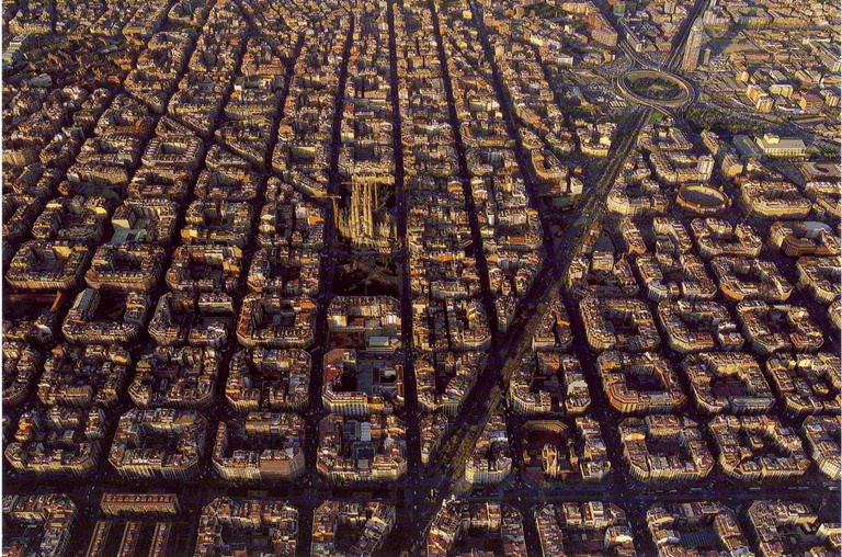 Barcelona-Eixample-z-góry