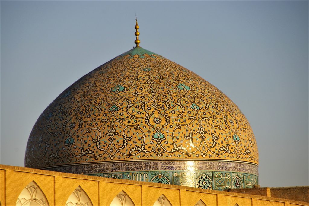 Dalsze losy trzech królów - kopuła meczetu perskiego