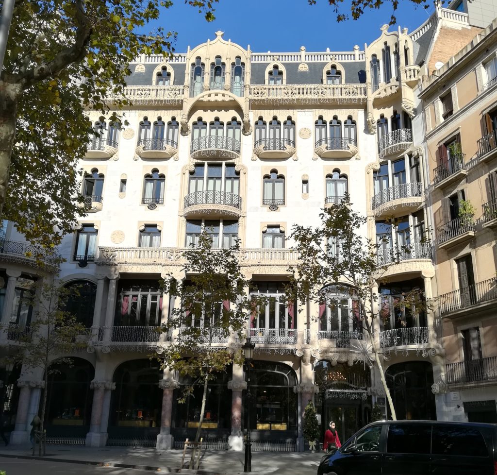 O moderniźmie katalońskim-Barcelona-Casa-Fuster