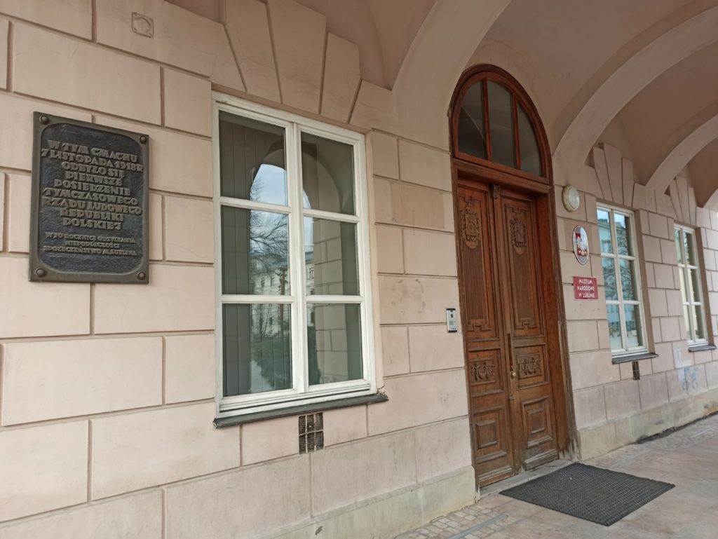 Lublin 1918 - pałac Lubomirskich tablica pamiątkowa